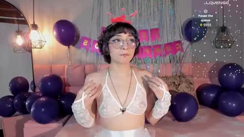 Snapshot of lexy_bluu chatting on September 16, 5:32 pm Lexy online show from September 16, 5:32 pm