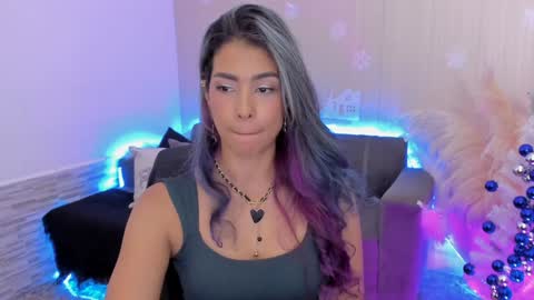 Snapshot of lexy_fox2 chatting on December 18, 3:04 am Lexy online show from December 18, 3:04 am