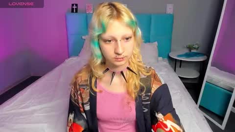 Lexy online show from December 6, 3:19 am