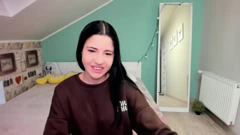 lexyswett online show from January 3, 10:20 am