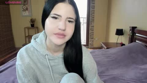 lexyswett online show from October 17, 6:38 am