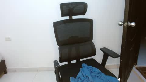 leydy_day online show from April 10, 11:00 pm