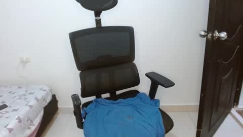 leydy_day online show from March 12, 10:56 pm