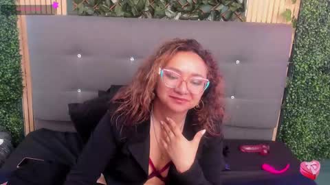 Leyla smithh online show from September 11, 2:17 pm