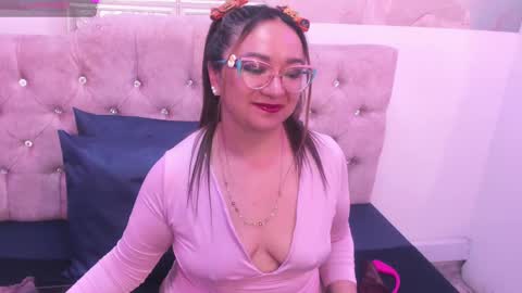 Leyla smithh online show from October 21, 12:20 pm