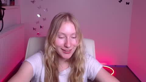 Snapshot of leylaice chatting on September 9, 1:33 pm Leyla online show from September 9, 1:33 pm