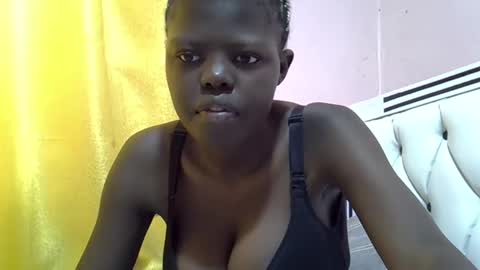 laylani69 online show from March 2, 9:54 am