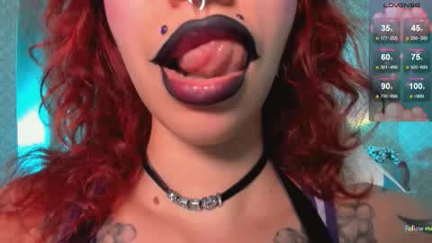 Snapshot of leylanoir chatting on October 16, 2:41 pm LEA online show from October 16, 2:41 pm