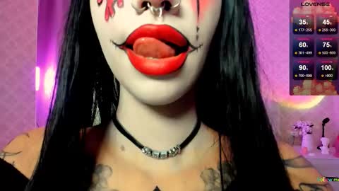 Snapshot of leylanoir chatting on September 27, 1:18 pm LEA online show from September 27, 1:18 pm