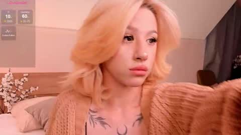 Snapshot of lezy_liza chatting on September 13, 5:26 am Lisa online show from September 13, 5:26 am