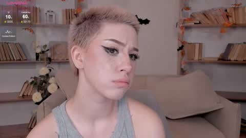 Lisa online show from October 18, 4:48 am