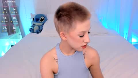 Lisa online show from October 11, 5:23 am