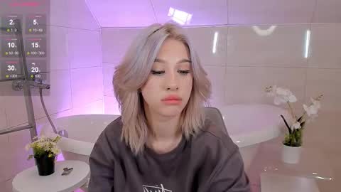 Lisa online show from September 26, 6:22 am