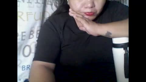 lhiannash33 online show from April 13, 12:56 am