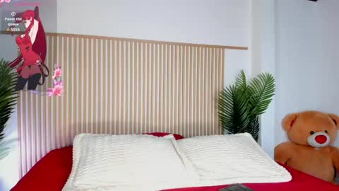 lia_corner online show from May 26, 10:42 pm