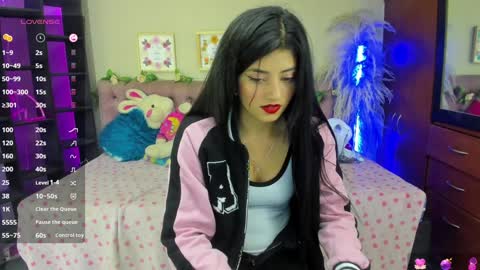 lia online show from January 10, 8:15 pm