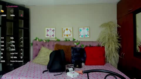 lia online show from December 29, 8:26 pm
