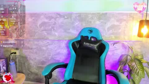 lia_little18 online show from October 4, 4:18 am