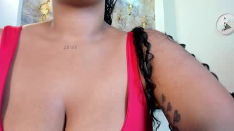 lia_mariana online show from December 18, 5:07 pm