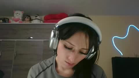 Little Queen Lia  online show from November 16, 12:23 am