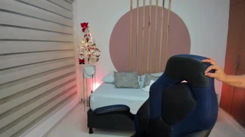 Lia  online show from December 21, 2:52 am