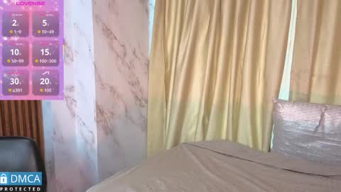 Snapshot of lia_summer1 chatting on October 20, 7:06 pm lia summer1 online show from October 20, 7:06 pm