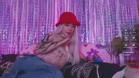 Liaa  online show from September 22, 10:19 pm