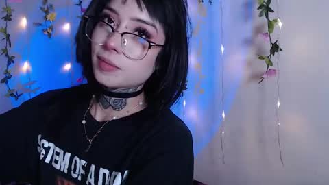 Liaa  online show from February 9, 3:20 am