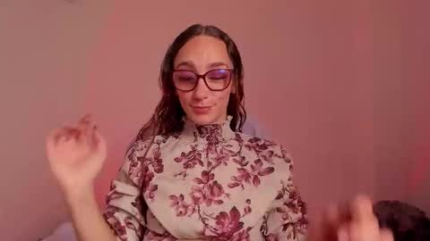 Snapshot of liahilton_ chatting on October 12, 10:50 am lh6 9c online show from October 12, 10:50 am