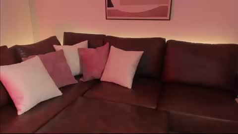 Snapshot of liahjhons chatting on October 17, 2:15 am Liah online show from October 17, 2:15 am