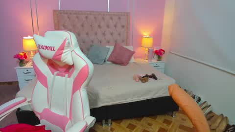 Snapshot of liahjhons chatting on January 24, 3:00 am Liah online show from January 24, 3:00 am