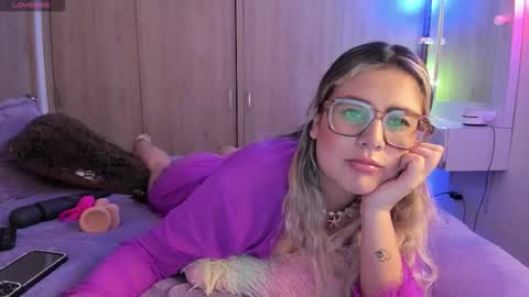 Lia  online show from October 18, 1:19 am