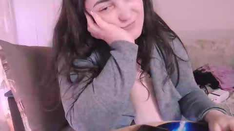 Snapshot of liahsofty chatting on February 24, 1:11 am miss Lia colection for travel online show from February 24, 1:11 am