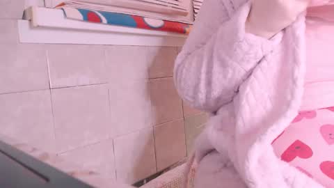 Snapshot of liahsofty chatting on January 21, 8:21 pm miss Lia colection for travel online show from January 21, 8:21 pm