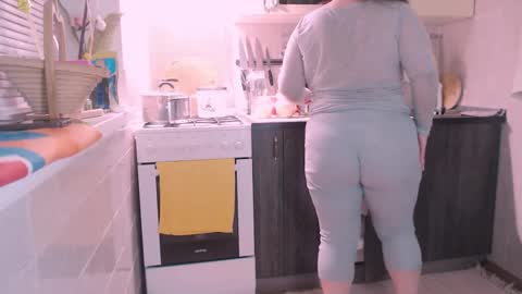 Snapshot of liahsofty chatting on February 26, 4:38 pm miss Lia colection for travel online show from February 26, 4:38 pm