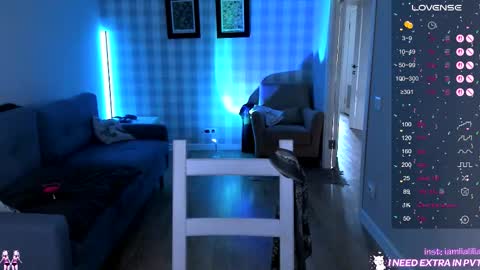 Snapshot of lialilia chatting on October 5, 12:32 pm lialilia online show from October 5, 12:32 pm