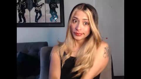 Snapshot of liamiler01_ chatting on February 24, 12:14 pm Lia Miller online show from February 24, 12:14 pm