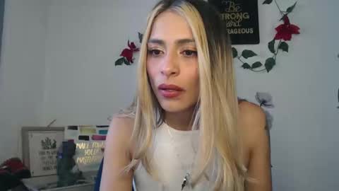 Snapshot of liamiler01_ chatting on February 3, 12:14 pm Lia Miller online show from February 3, 12:14 pm