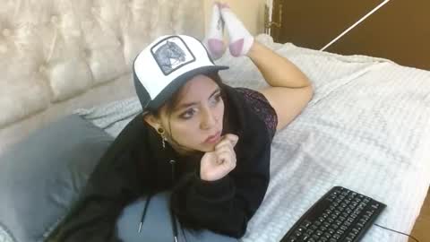 L I A M O N R O E online show from January 14, 12:32 pm