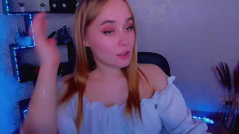 Liana online show from December 14, 9:02 pm