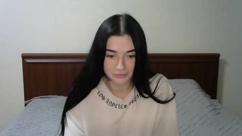 Snapshot of liana_diva chatting on December 8, 3:35 pm liana_diva online show from December 8, 3:35 pm