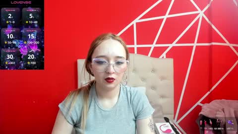 Lia Roberts online show from December 23, 12:41 pm