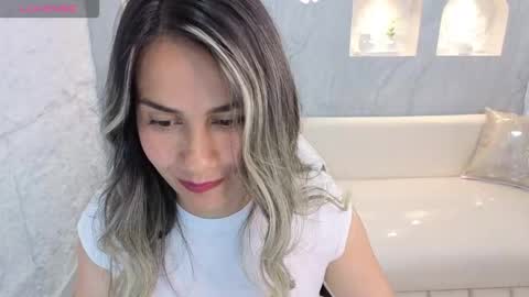 Snapshot of liat_white_tx chatting on September 23, 1:31 pm Online 800 to 1400 online show from September 23, 1:31 pm