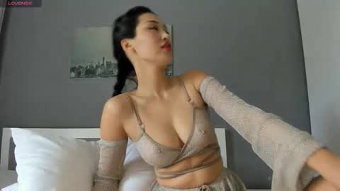 Snapshot of liavee chatting on October 8, 4:28 am Lia online show from October 8, 4:28 am