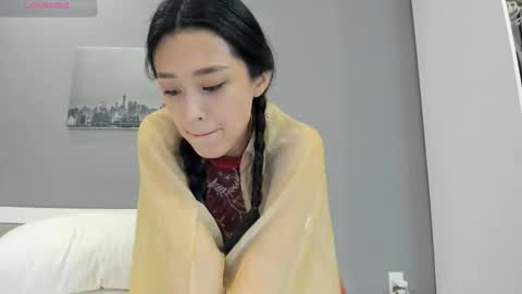 Snapshot of liavee chatting on September 30, 5:13 am Lia online show from September 30, 5:13 am