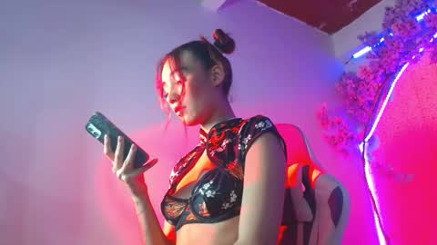 LIA  online show from September 18, 5:11 pm