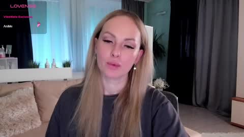 Snapshot of libby_nora chatting on January 14, 9:13 am Libby online show from January 14, 9:13 am