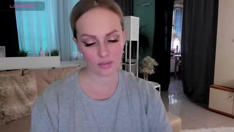 Snapshot of libby_nora chatting on February 1, 11:32 am Libby online show from February 1, 11:32 am