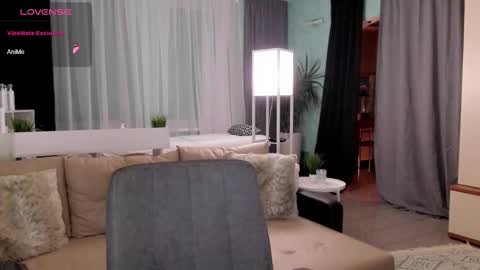 Snapshot of libby_nora chatting on December 6, 1:44 pm Libby online show from December 6, 1:44 pm