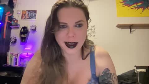 Libby Deetz online show from January 5, 4:58 am